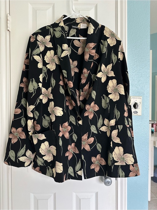 Fashion Bug Jackets & Blazers - Vintage Fashion Bug Silky Blazer Size 26-28 Black Floral Bohemian